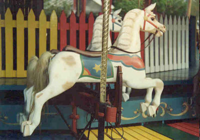 alt="American Beauty Herschell Spillman Kiddie Carousel"